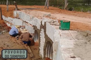 Foto - INSTALAÇÃO DE BUEIROS METÁLICOS.